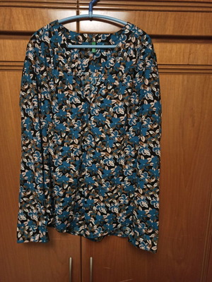 Benetton blouse used, multicolor, size 36-38