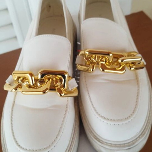 White loafers with gold chain, like new, size 40.5-41