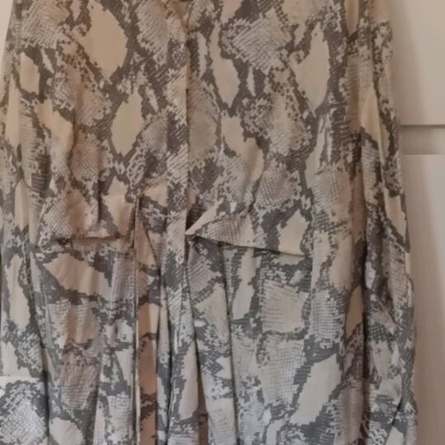 Long shirt XL H&M with waist belt, like new