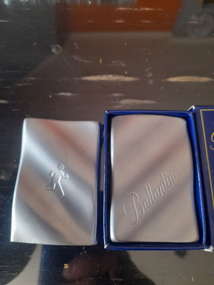 Αναπτήρας Ballantine's καινούργιος με αυθεντική συσκευασία