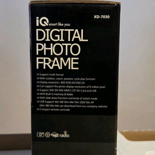 iQ Digital Photo Frame XD-7030 New