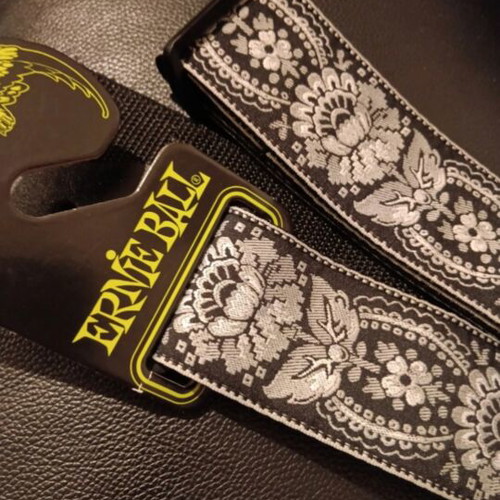 Ernie Ball Classic Jacquard Silver Orleans Guitar Strap