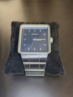 Nixon Full Throttle The Quatro watch silver like new, fully functional