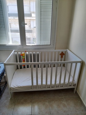 Παιδική κούνια ΙΚΕΑ μεταχειρισμένη με στρώμα 170x40 εκ.