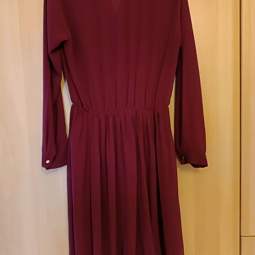 Women's midi dress burgundy like new, size medium