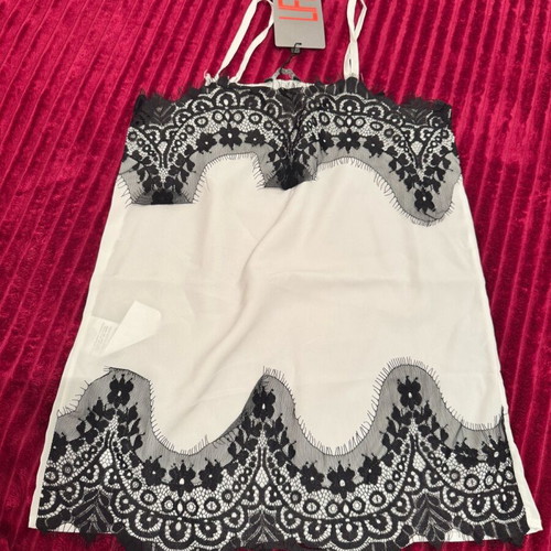 Lingerie blouse with black lace new, size medium