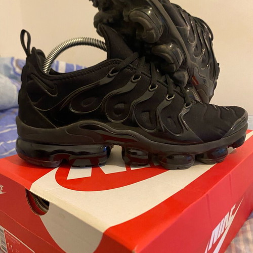 Nike Vapor Max Plus like new, black sneakers size 45