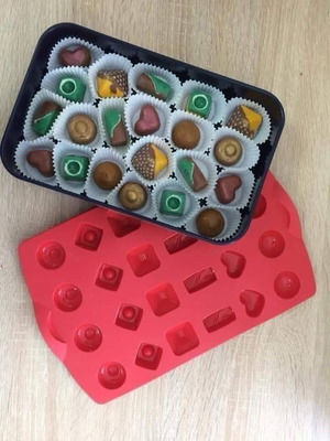 Tupperware Silicone Mold For Chocolates New