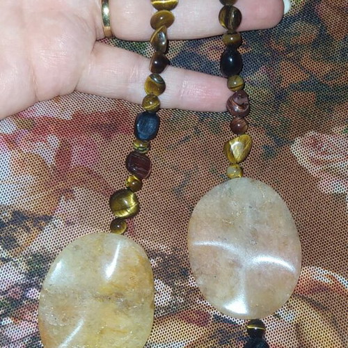 Necklace with semi-precious stones new, mainly tiger's eye