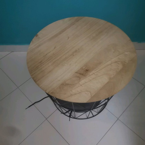 Table with storage space like new