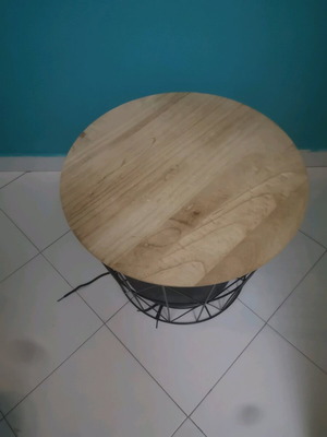 Table with storage space like new