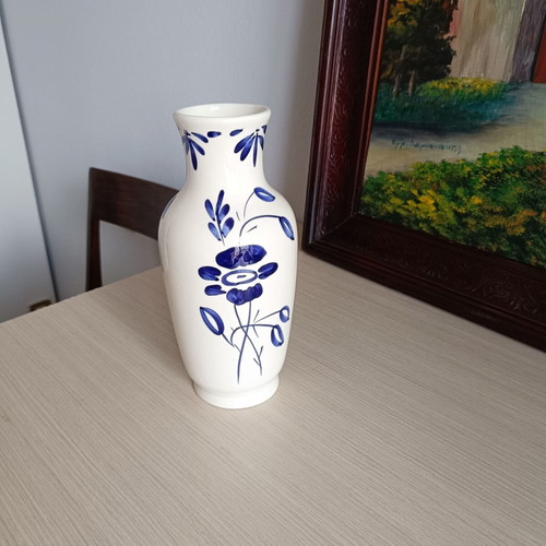 Vintage porcelain vase like new with blue flowers, height 24 cm