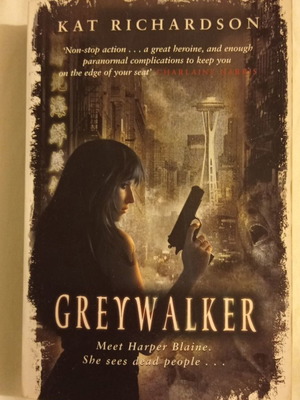 Greywalker by Kat Richardson like new, foreign language book
