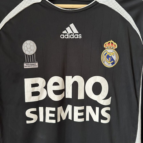 Real Madrid 2006/2007 away football jersey size M