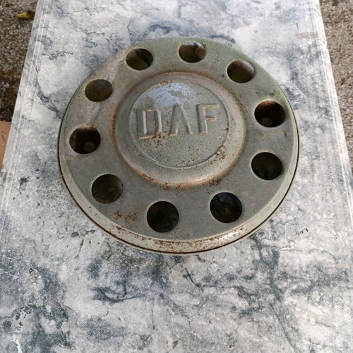 DAF bus hubcap used