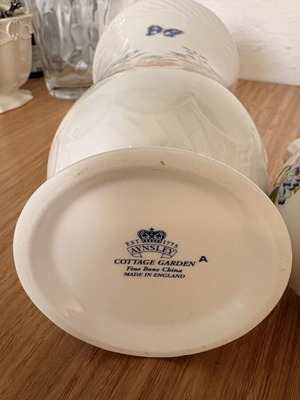 Σετ δύο βάζα Aynsley Cottage Garden μεταχειρισμένα, fine bone china