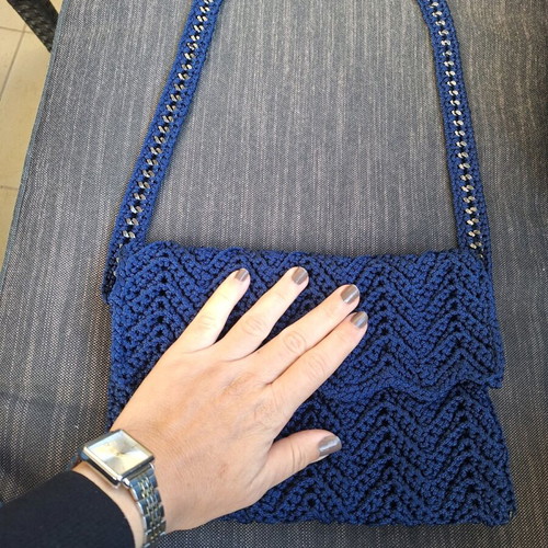 Handmade blue knitted shoulder bag used with silver chain