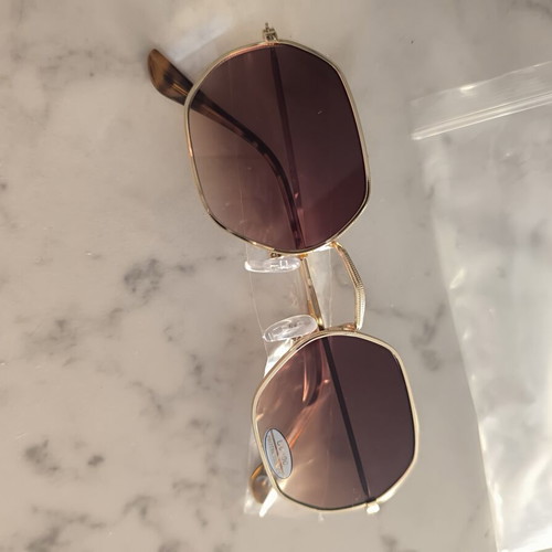 Sunglasses with brown lenses and gold frame, new with UV protection