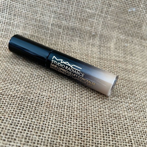 MAC Studio Radiance concealer new shade nc17.5