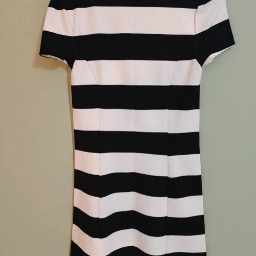 Short-sleeve black and white striped dress Bershka like new, size L