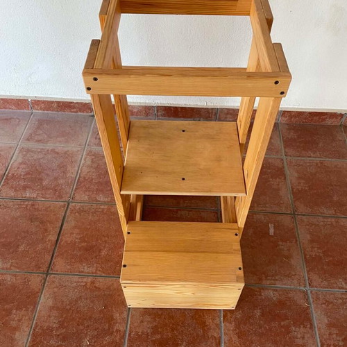 Learning tower Montessori made of solid wood like new