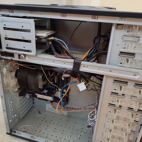 Thermaltake Gaming Tower computer case used, large capacity