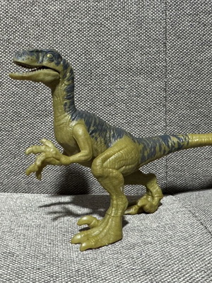 Jurassic World Dino Rivals Velociraptor Delta dinosaur figure used
