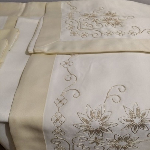 Table linen set of 7 pieces new