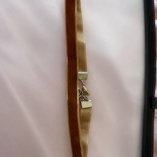 Velvet choker necklace new, brown
