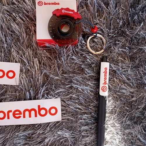 Brembo set new with bag, cap, keychains and pen