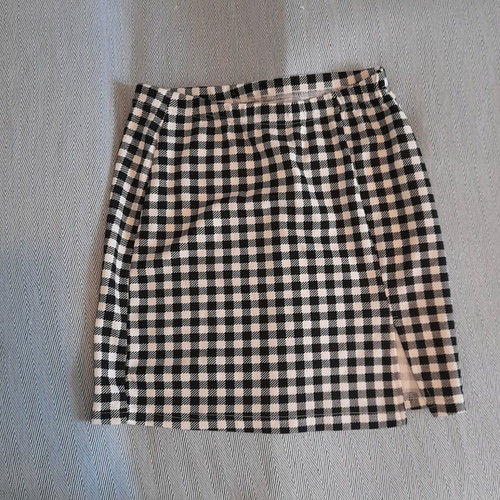 Shein checked mini skirt new, black and white with slit