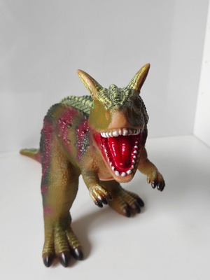 Dinosaur like new with roaring button