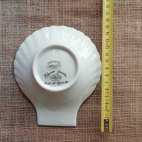 Apilco porcelain shell plate vintage like new, made in France 1998