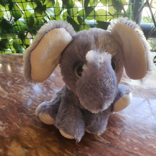 Elephant plush toy new, beautiful and in excellent condition