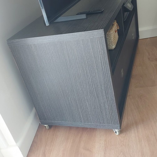 TV stand like new with two drawers and two shelves, wheels