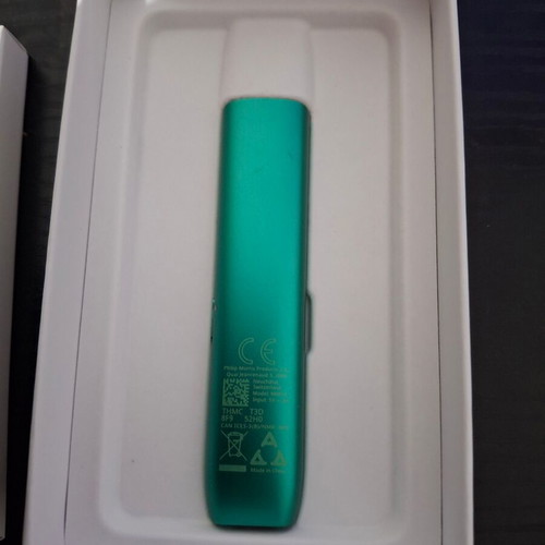 VEEV ONE green like new with box and charger