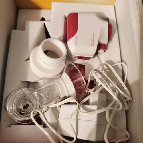 Nuk electric breast pump like new, white