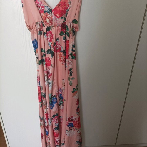 Parizianista dress like new with low back and cups