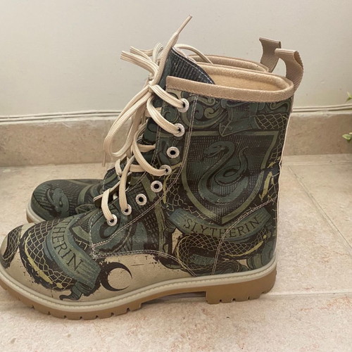 Slytherin boots new, size 40, green