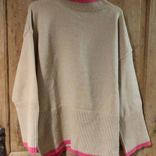 Doca knitted sweater like new, beige with fuchsia details, size S