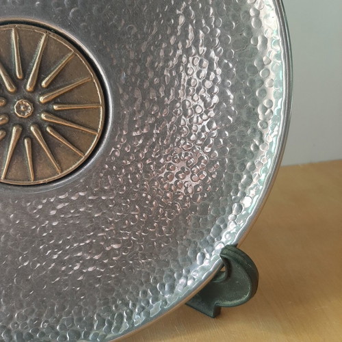 Macedonian Plate with Vergina Sun, Like New, 20cm Diameter