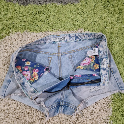 Alcott women high waist denim shorts size M like new, blue