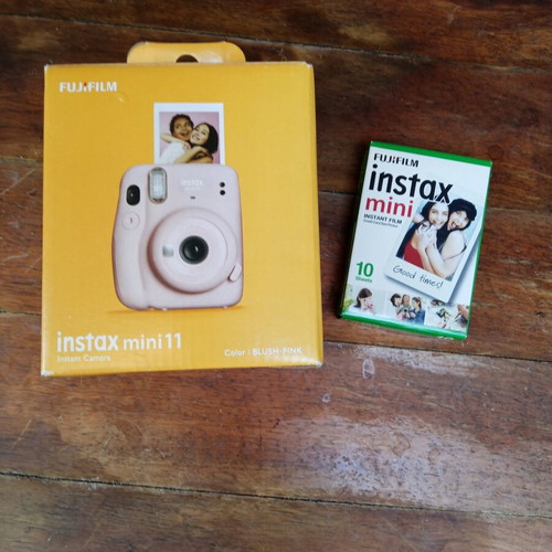 Fujifilm Instax Mini 11 instant camera blush pink, new