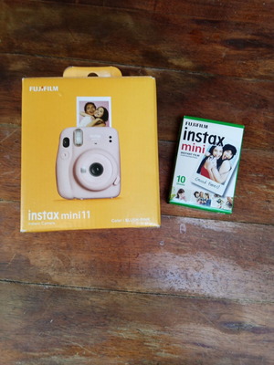 Fujifilm Instax Mini 11 instant camera blush pink, new