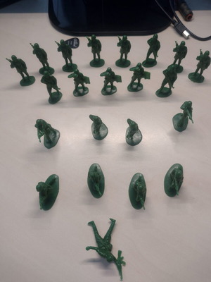 Solpa military soldier figures, 22 pieces, World War II