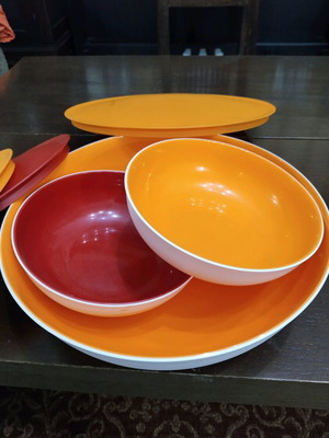 Tupperware bowls new, 3.5 liters and 2x 740 ml