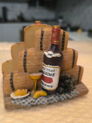 Wooden napkin holder like new with vintage aesthetic