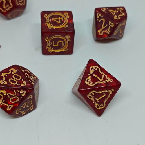 Dragon Scale Crimson & Gold RPG dice set like new