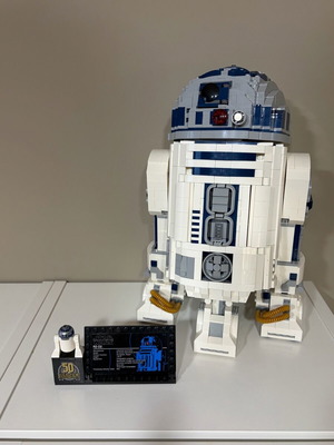 Lego Star Wars R2-D2 75308 like new