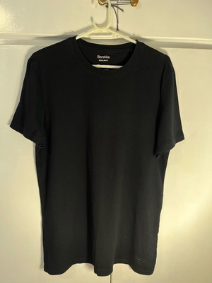 Bershka unisex black cotton t-shirt like new, size L